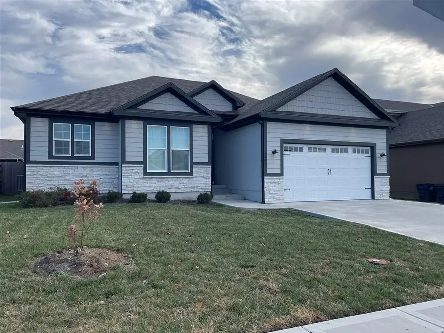 1607 NE Crumley Street, Grain Valley, MO 64029 - Image #2