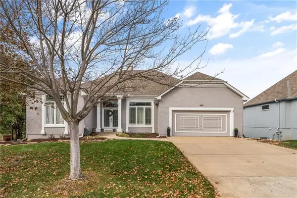 20516 W 98th Place, Lenexa, KS 66220