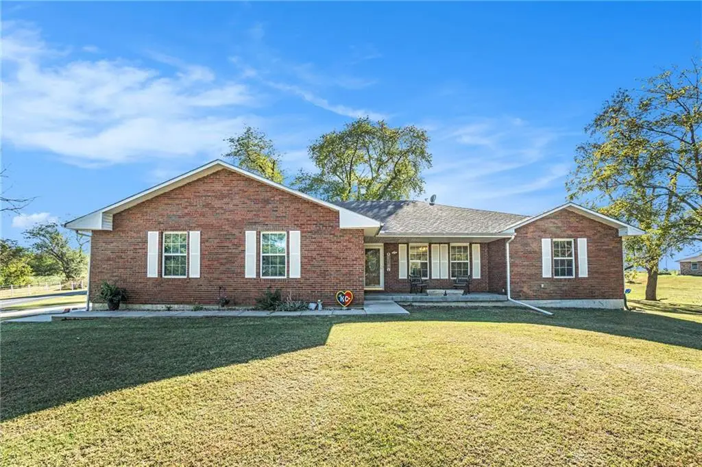 22543 Dempsey Road N, Leavenworth, KS 66048 - Image #1