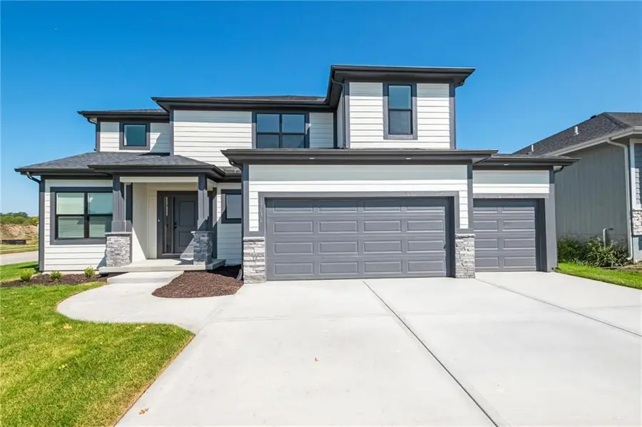 18901 W 193rd Terrace, Spring Hill, KS 66083 - Image #2