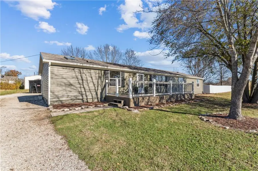 140 Matney Drive, Osawatomie, KS 66064 - Image #2