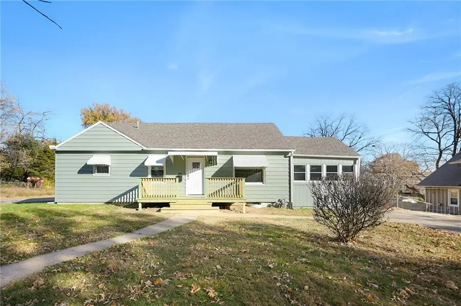 8301 N Highland Avenue, Kansas City, MO 64118 - Image #2