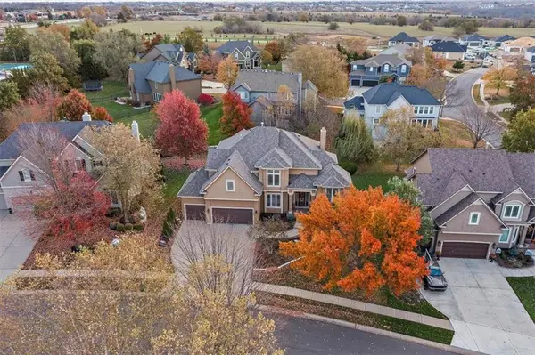 11245 S Lewis Drive, Olathe, KS 66061