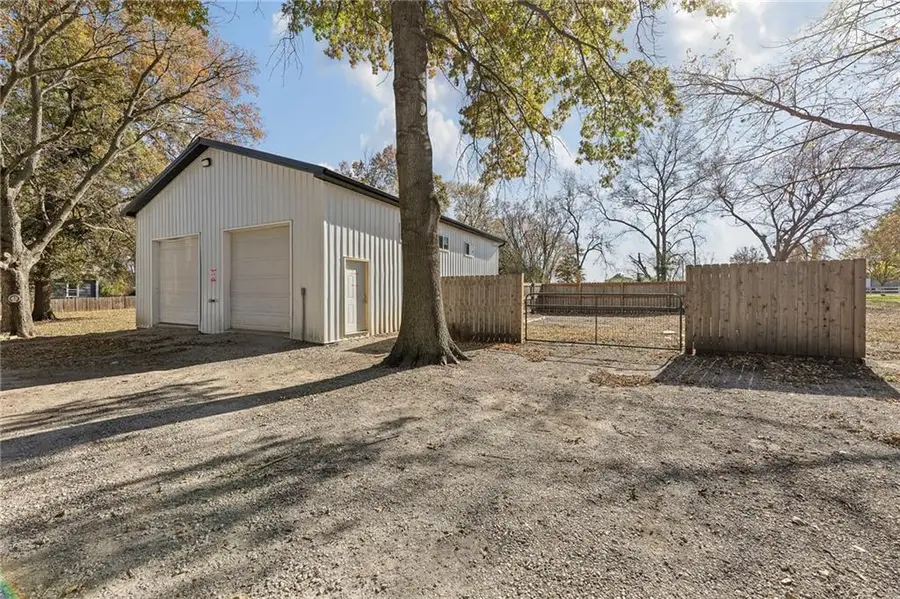 804 E 10th Street, Ottawa, KS 66067 - Image #2