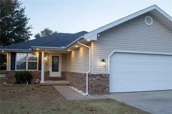 594 E 520th Avenue, Pittsburg, KS 66762