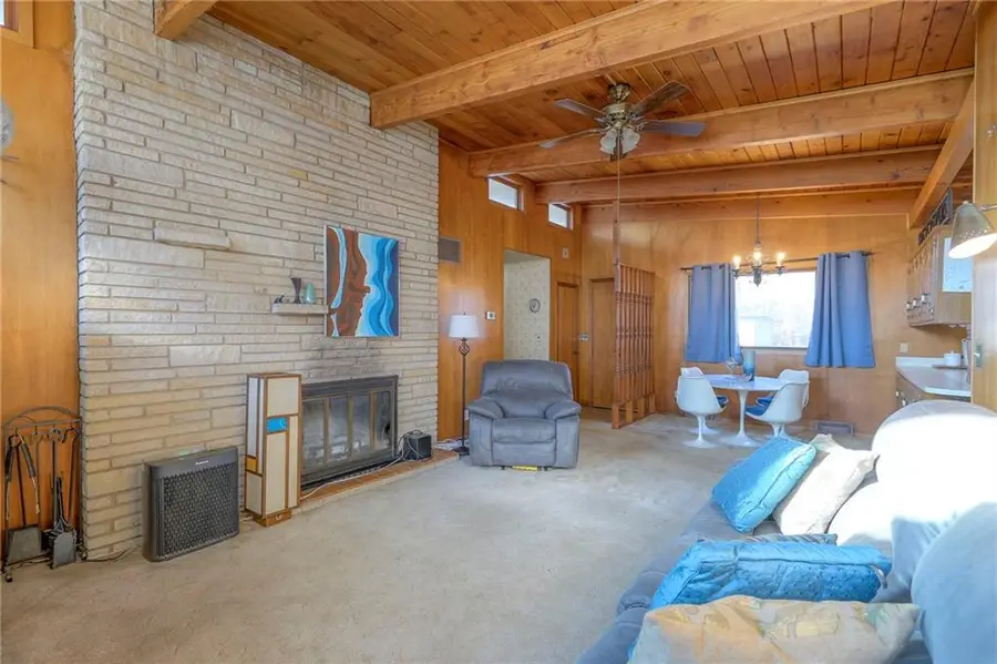 9 Crestview Drive, Paola, KS 66071 - Image #3