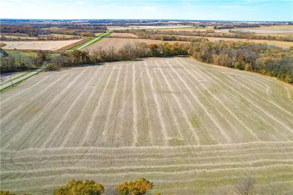 6 Highway, Easton, MO 64443