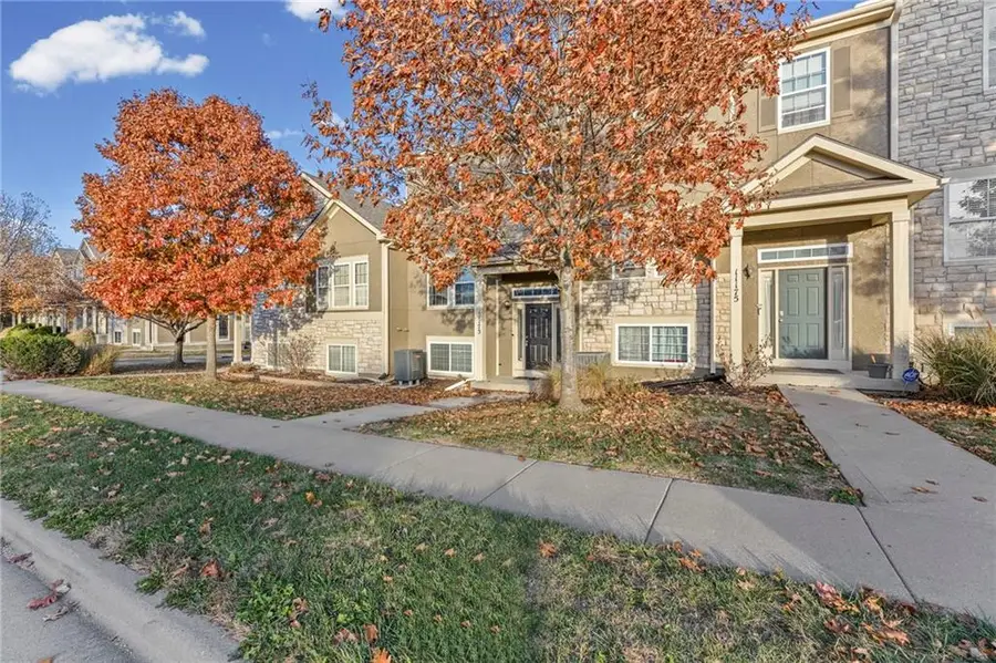 11173 S Woodsonia Drive, Olathe, KS 66062 - Image #2