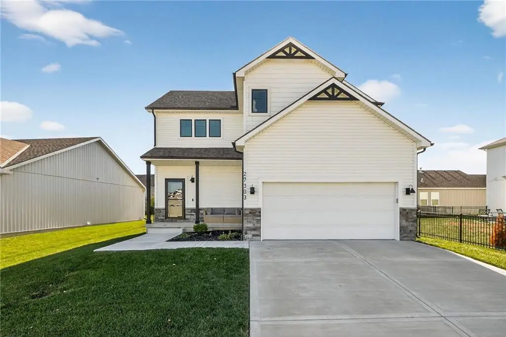 27303 E Sycamore Street, Lake Lotawana, MO 64086 - Image #1