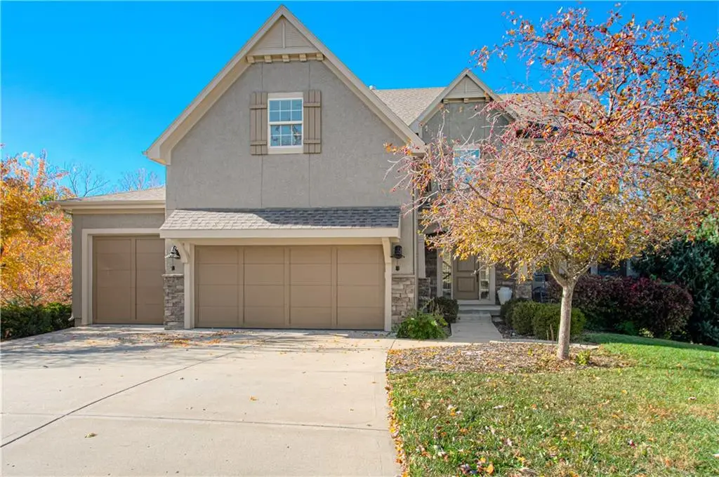 15920 Grant Street, Stilwell, KS 66085 - Image #1