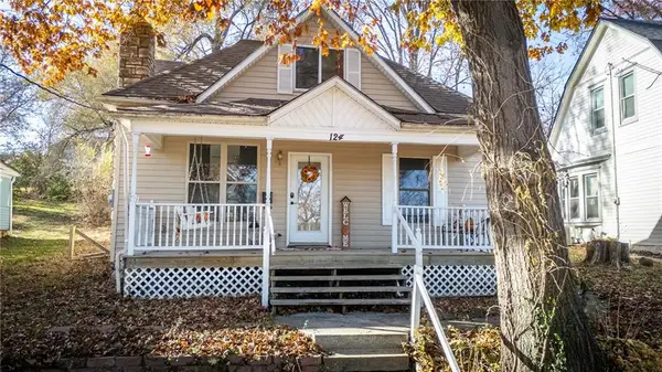 124 Wildwood Street, Excelsior Springs, MO 64024