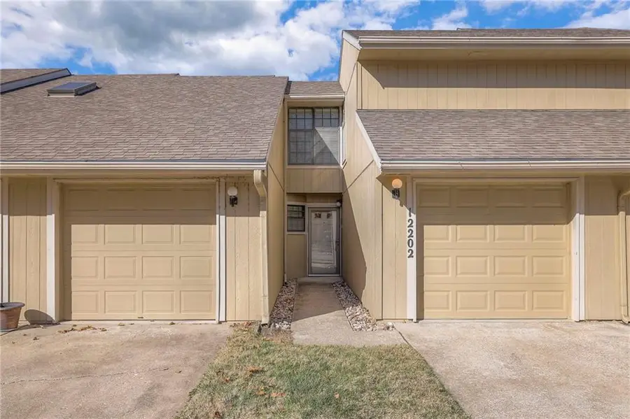 12202 Charlotte Street, Kansas City, MO 64146 - Image #2