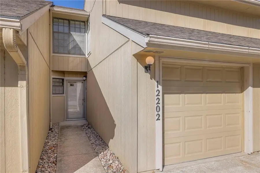 12202 Charlotte Street, Kansas City, MO 64146 - Image #3