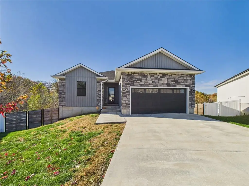 110 Newberry Court, Knob Noster, MO 65336 - Image #1