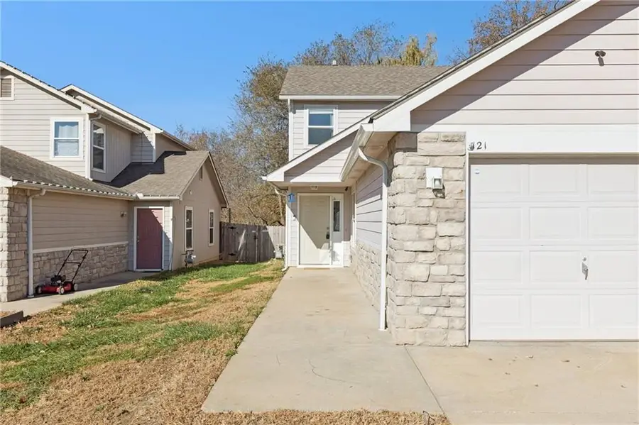 121 Silver Leaf Lane, Baldwin City, KS 66006 - Image #3