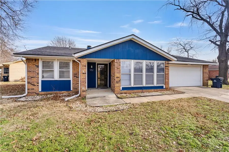 952 Crescent Drive, Independence, KS 67301 - Image #2