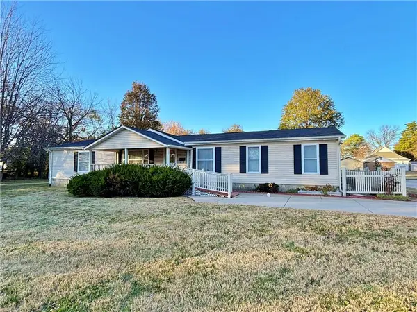 203 E Washington Street, Frontenac, KS 66763