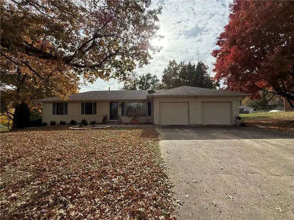 1803 Clearview Drive, Lexington, MO 64067