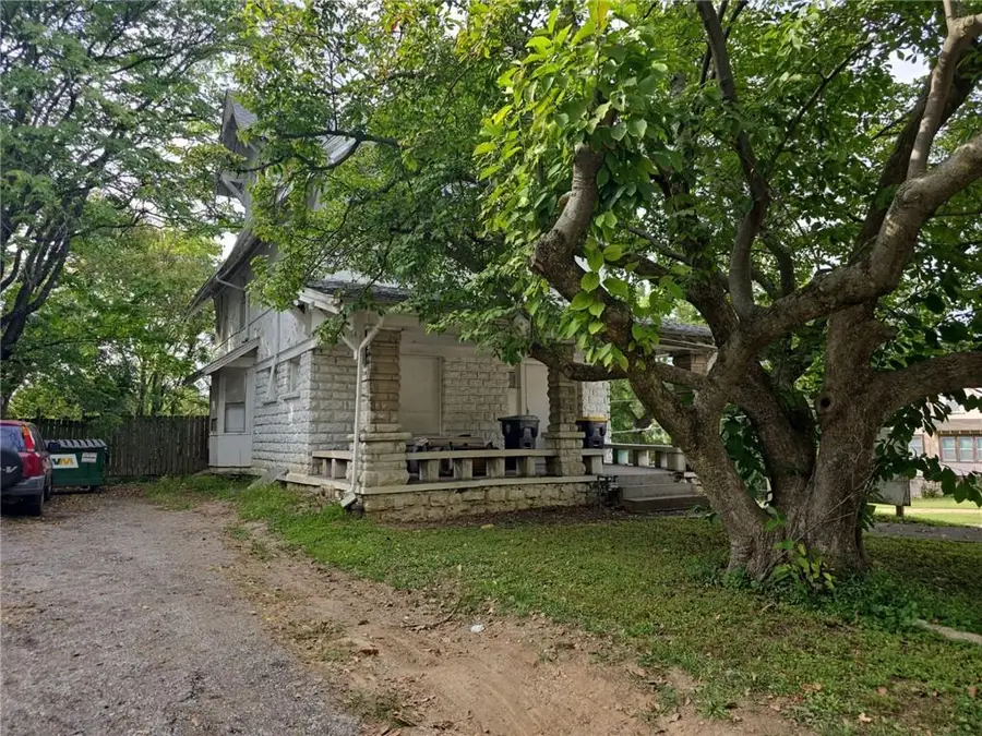 2911 E 37th Street, Kansas City, MO 64128 - Image #3