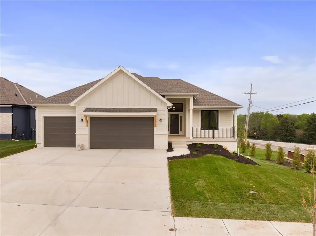 25032 W 141st Terrace, Olathe, KS 66061 - Image #1