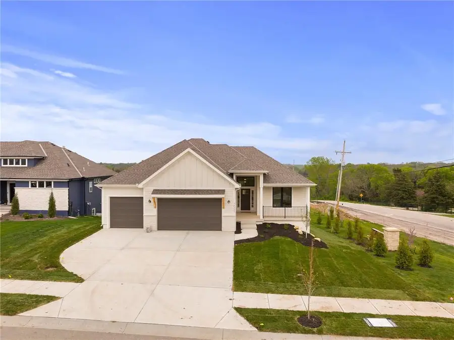25032 W 141st Terrace, Olathe, KS 66061 - Image #2