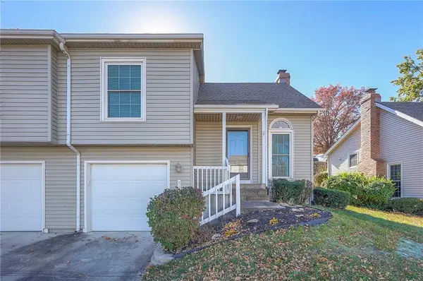 8517 W 109th Terrace, Overland Park, KS 66210