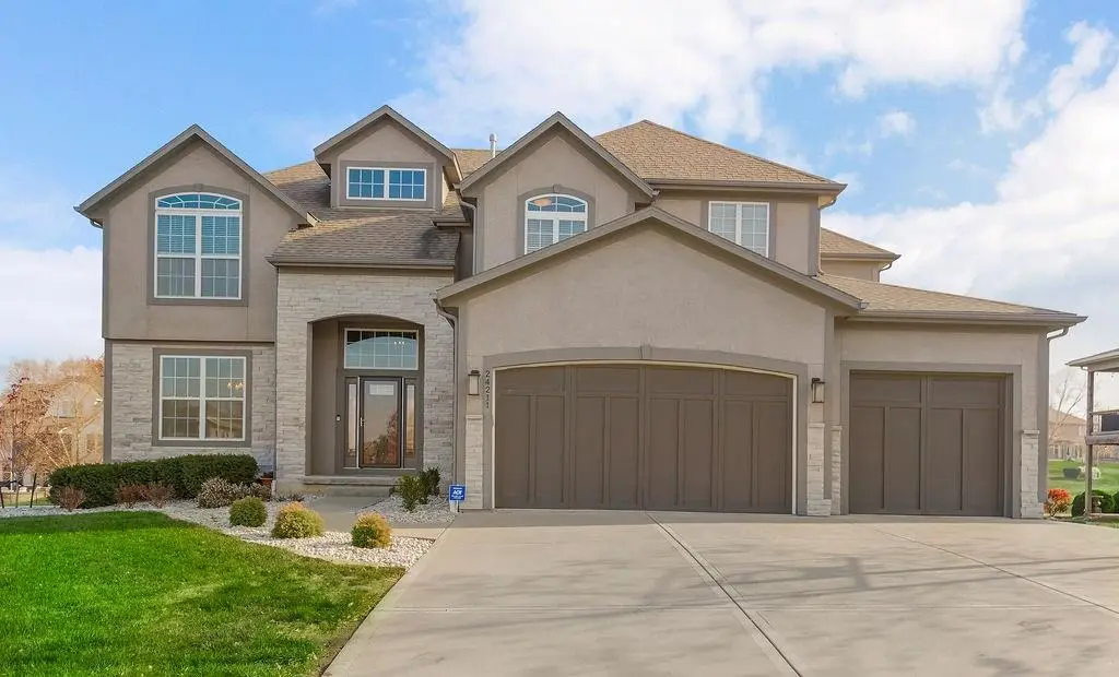 24211 W 69th Street, Shawnee, KS 66226 - Image #1