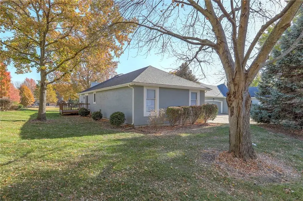 352 SW Raintree Drive, Lees Summit, MO 64081 - Image #1
