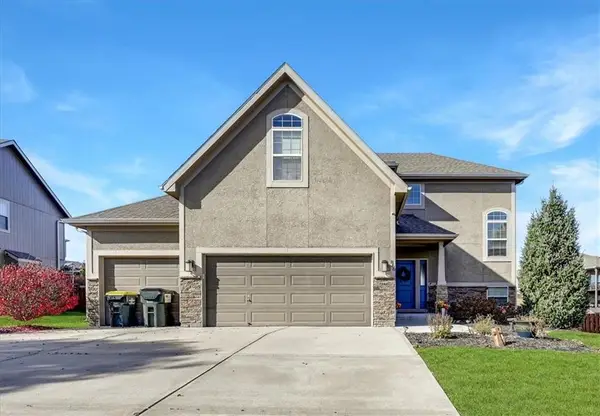 866 Clearview Drive, Lansing, KS 66043