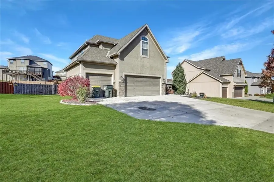 866 Clearview Drive, Lansing, KS 66043 - Image #3