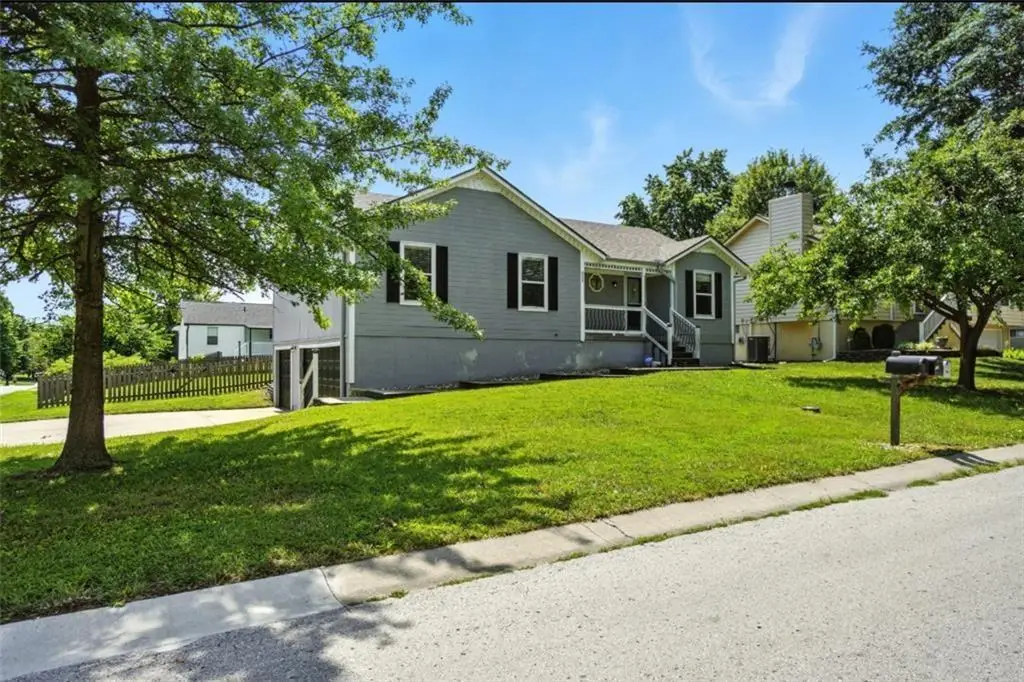601 SW Nelson Drive, Grain Valley, MO 64029 - Image #1