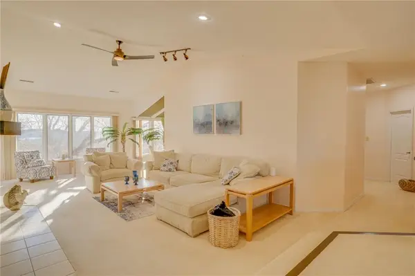 28 Center Court, Lake Ozark, MO 65049