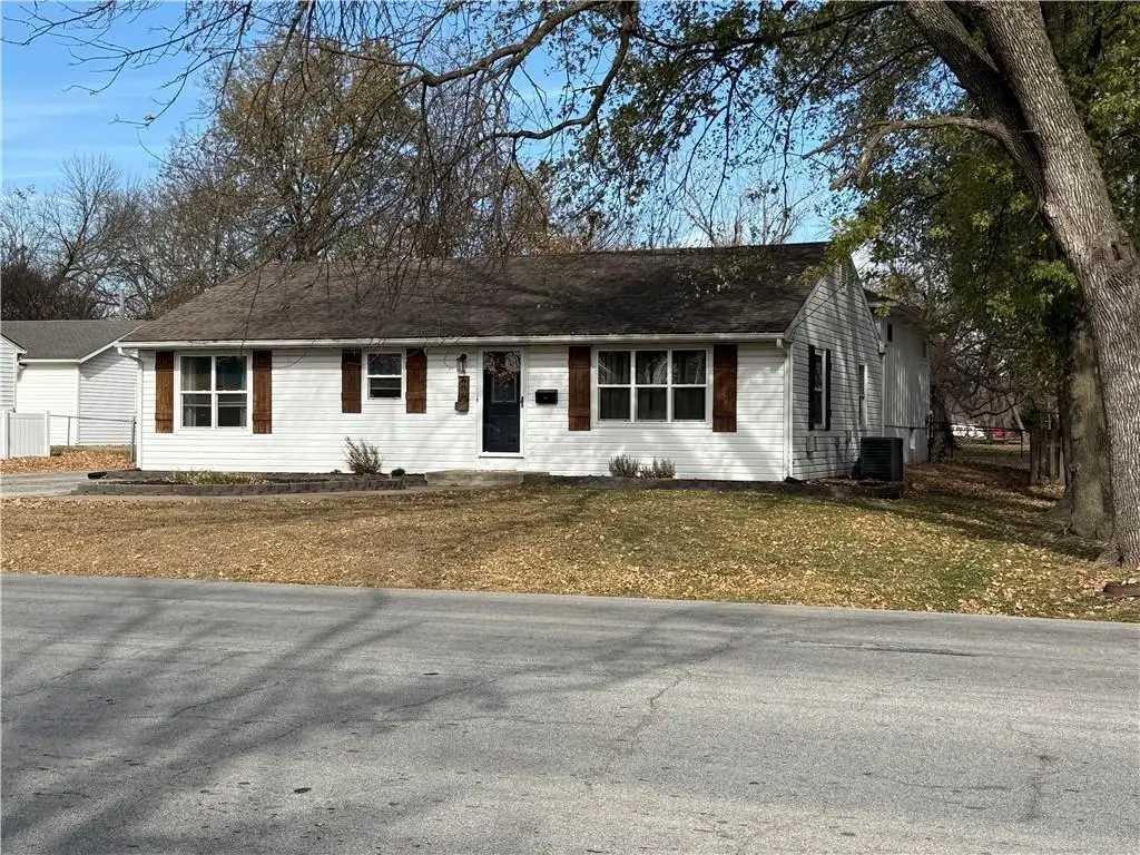 606 W Nursery Street, Butler, MO 64730 - Image #1