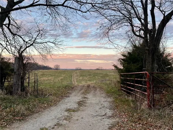 Ee Highway, Richmond, MO 64085