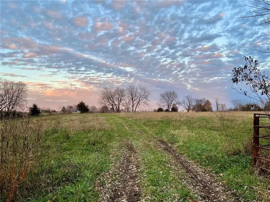 Ee Highway, Richmond, MO 64085 - Image #3