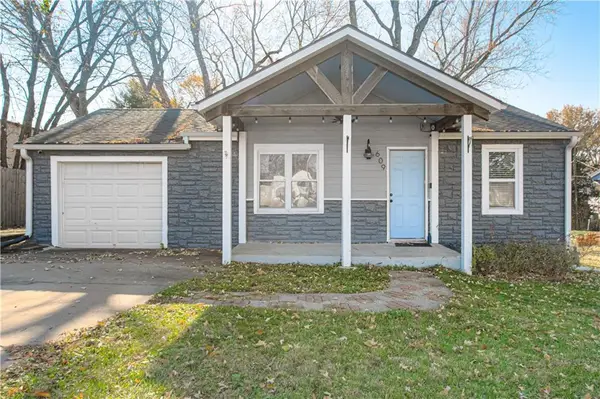 609 NE 76th Terrace, Gladstone, MO 64118