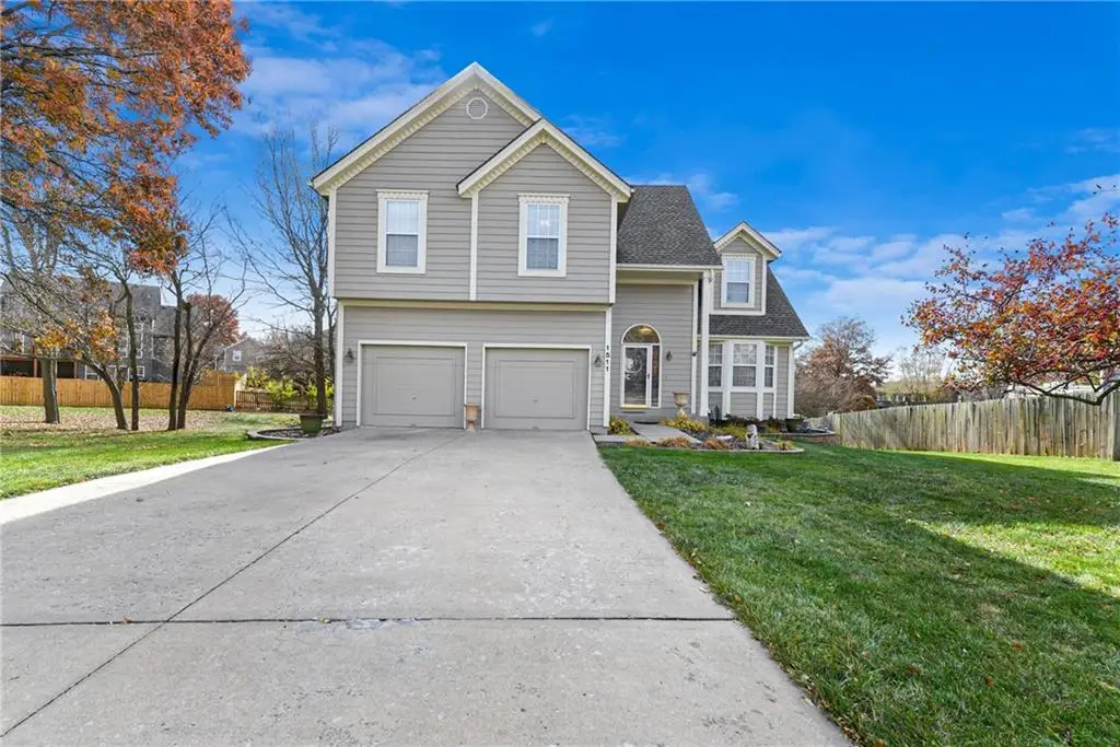 1511 Fox Run Lane, Raymore, MO 64083 - Image #1