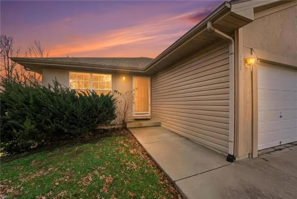 337 N 4th Terrace, Louisburg, KS 66053 - Image #1