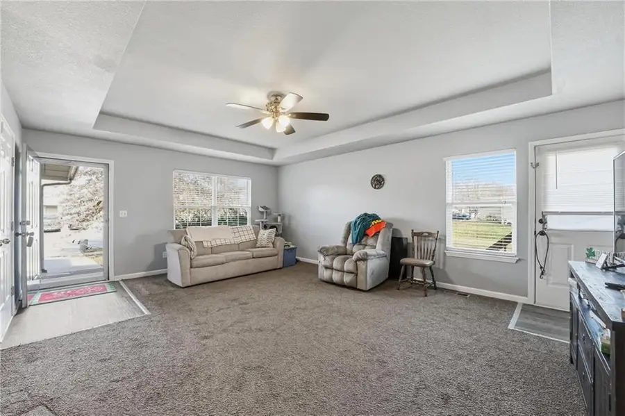 337 N 4th Terrace, Louisburg, KS 66053 - Image #3