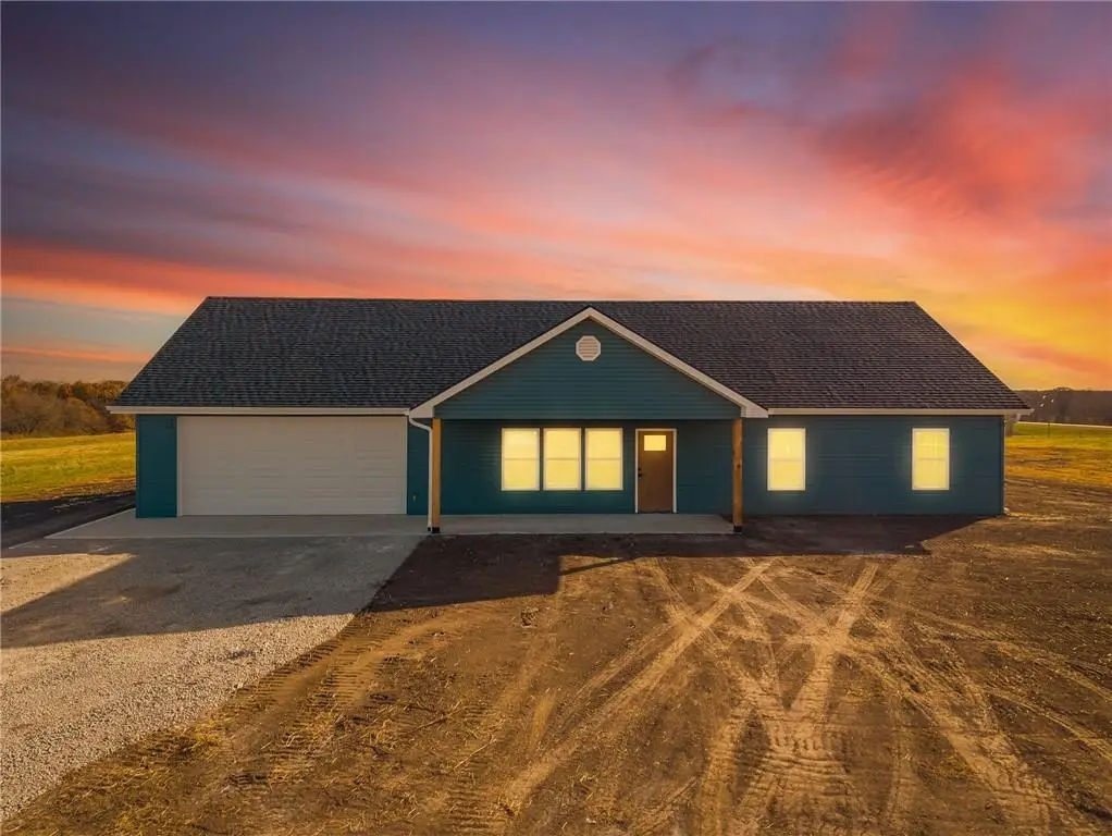 201 NE Shinn Lane, Lathrop, MO 64465 - Image #1