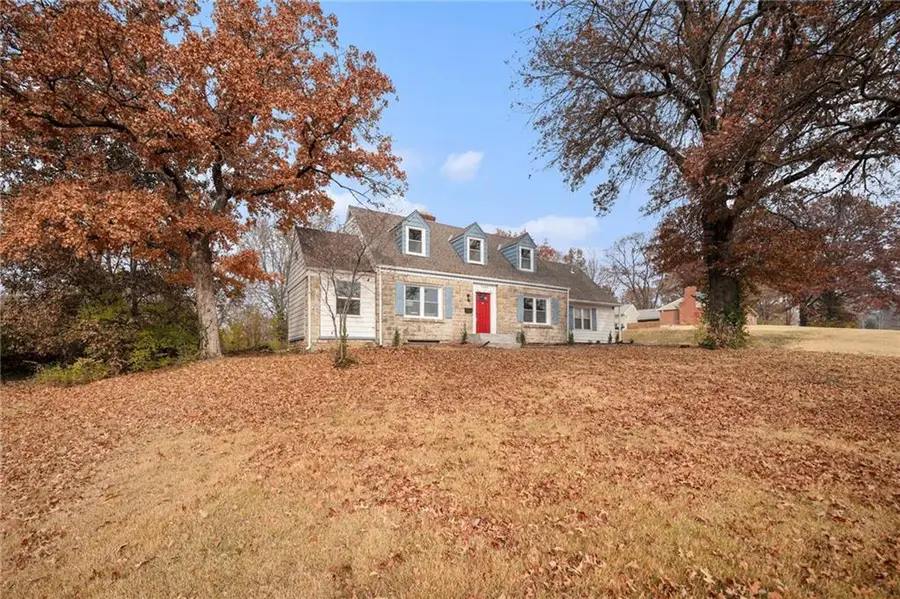 7620 E Gregory Boulevard, Kansas City, MO 64133 - Image #2