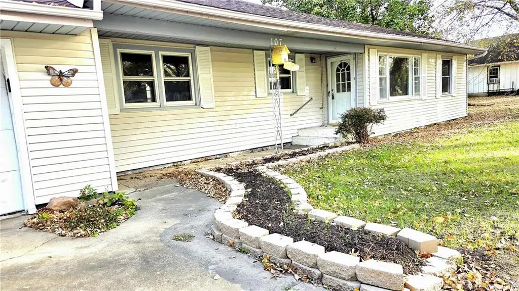 107 13th Street, Pleasanton, KS 66075 - Image #1