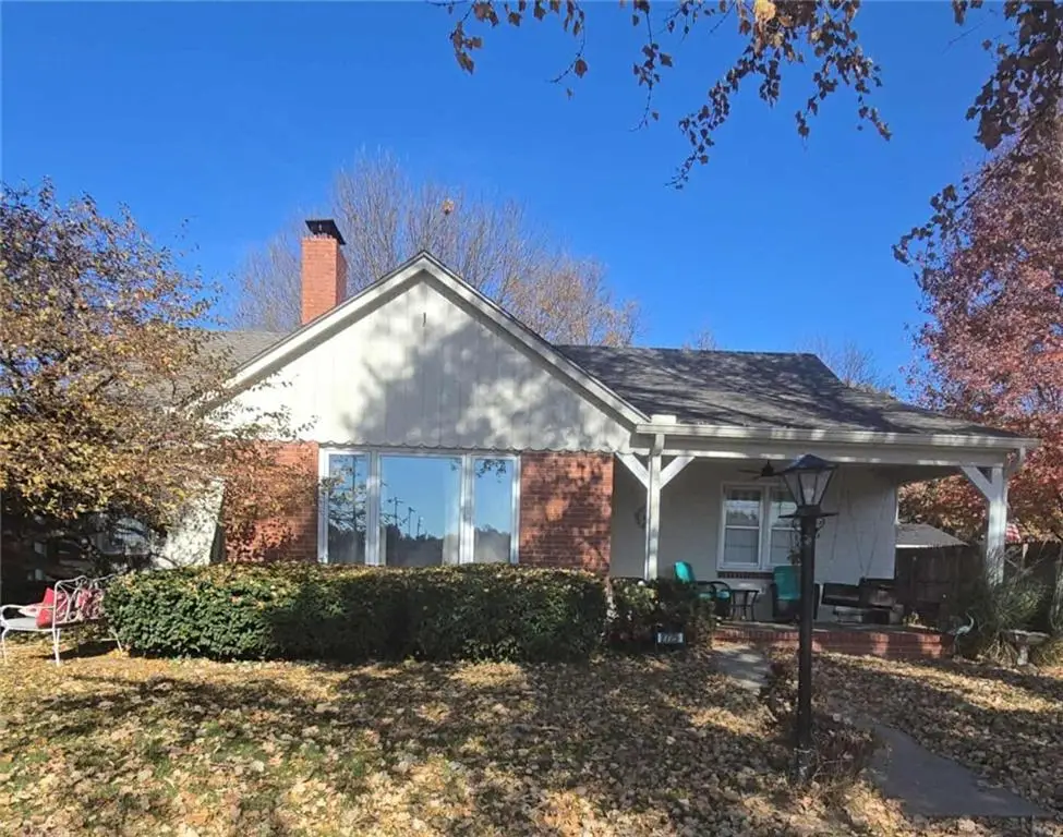 2725 Edmond Street, Saint Joseph, MO 64501 - Image #1