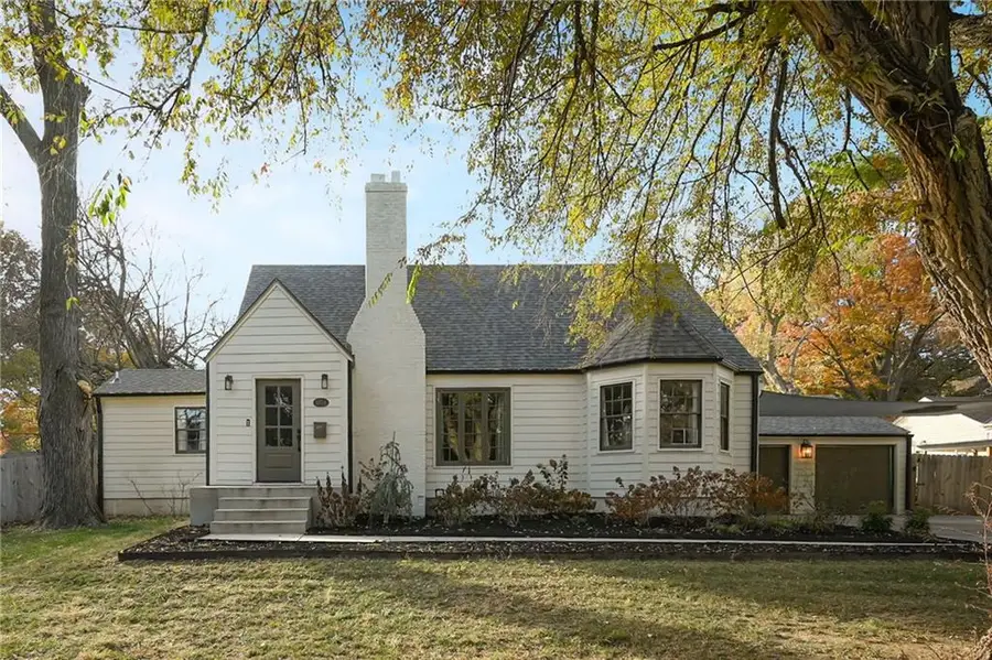 5604 Lamar Avenue, Mission, KS 66202 - Image #2