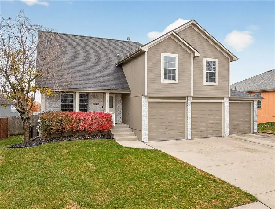 1103 NW Hickory Court, Grain Valley, MO 64029 - Image #2