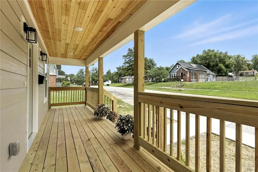 105 N Campbell Street, Pleasant Hill, MO 64080 - Image #3