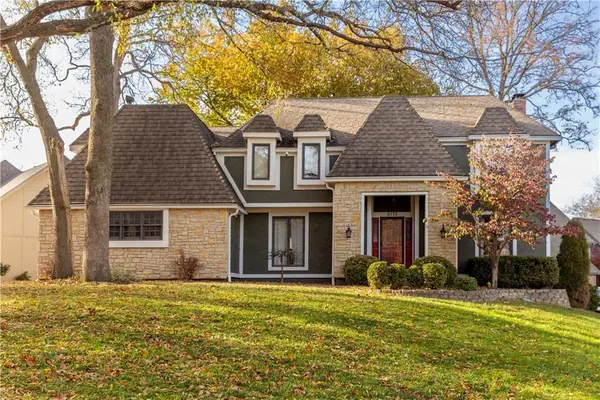 9732 W 115th Street, Overland Park, KS 66210