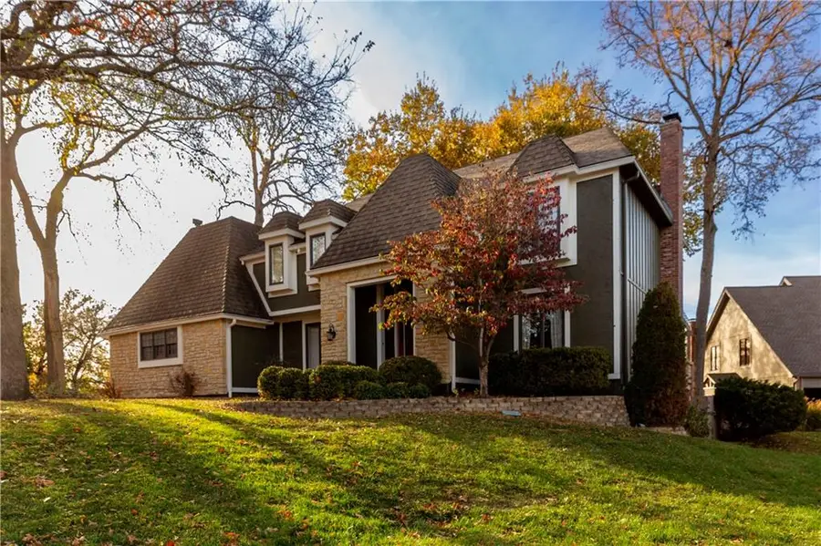 9732 W 115th Street, Overland Park, KS 66210 - Image #2