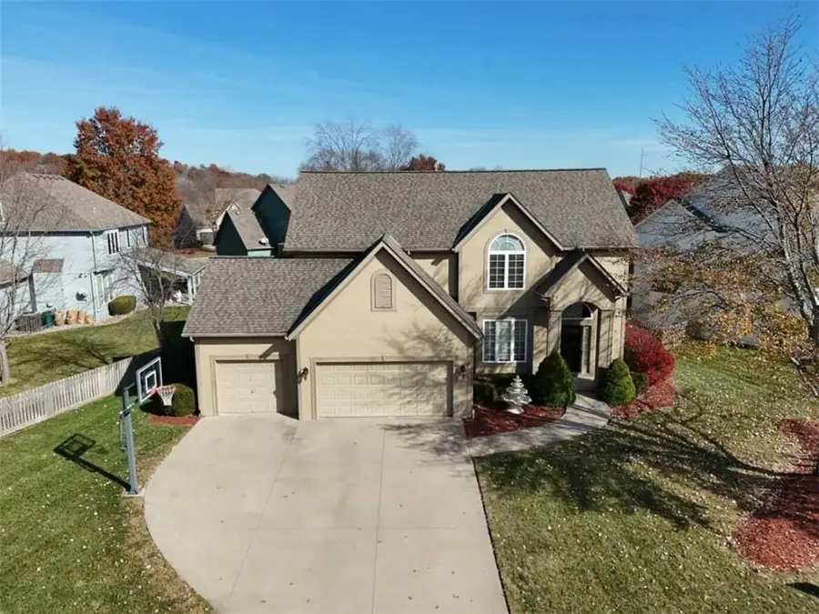 304 NE Hidden Valley Way, Lees Summit, MO 64064 - Image #2