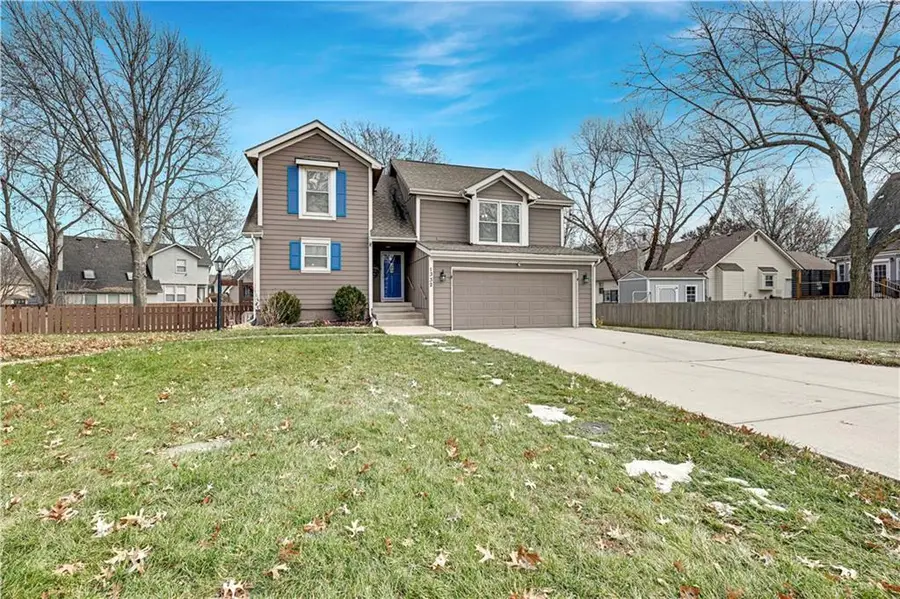 1332 E 154 Street, Olathe, KS 66062 - Image #3